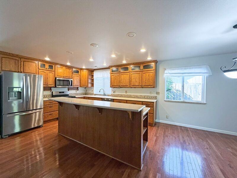 1015 Argon Ave - Photo 5 of 24
