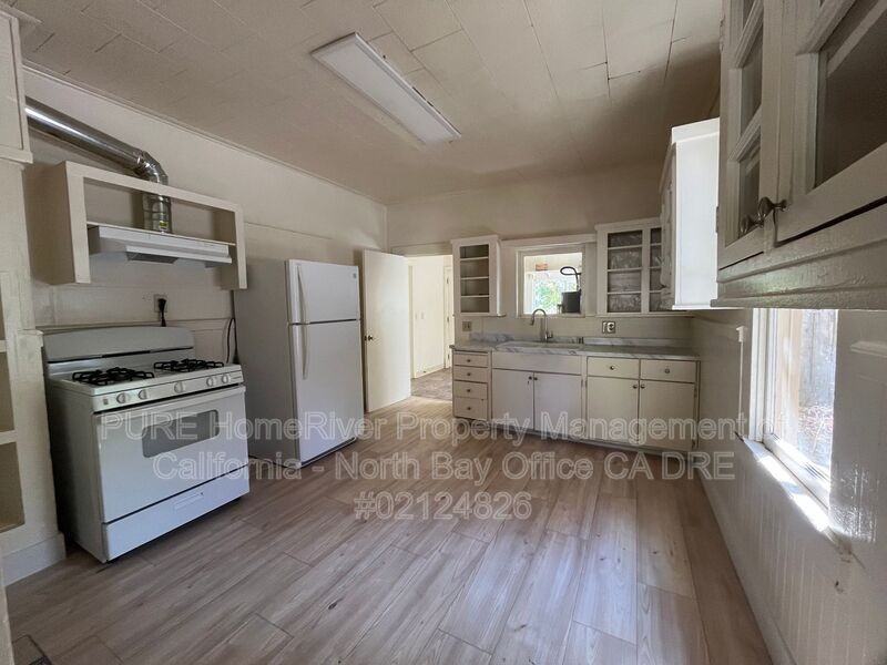 317 Clara Ave - Photo 4 of 15