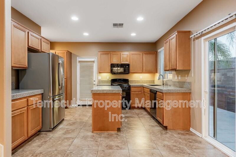 28292 Kara St - Photo 5 of 21