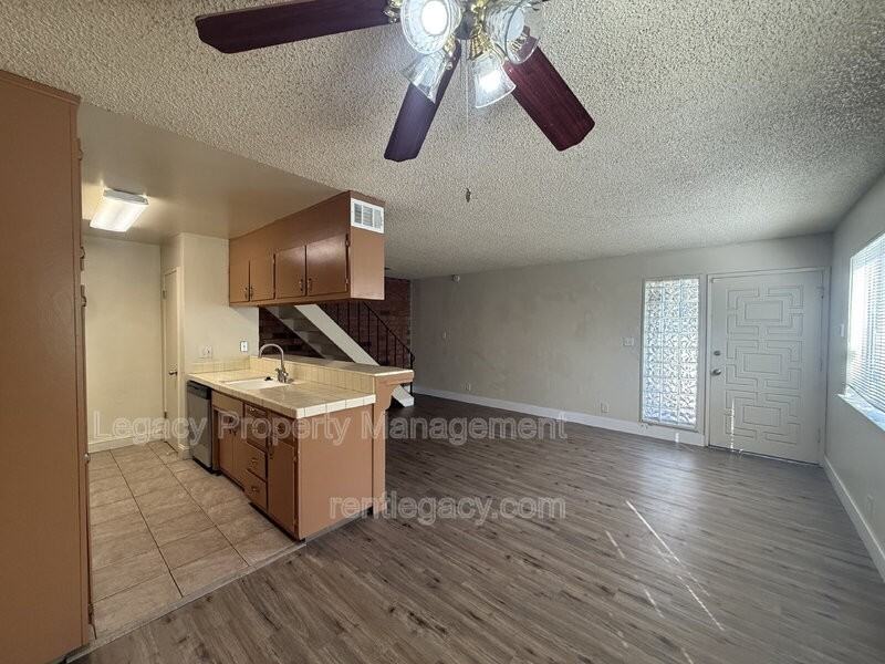 4424 Greenholme Dr #2 - Photo 3 of 15