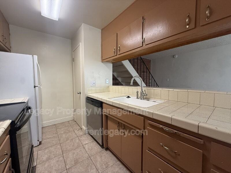 4424 Greenholme Dr #2 - Photo 6 of 15