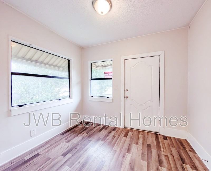 3401 N Pearl St - Photo 5 of 16