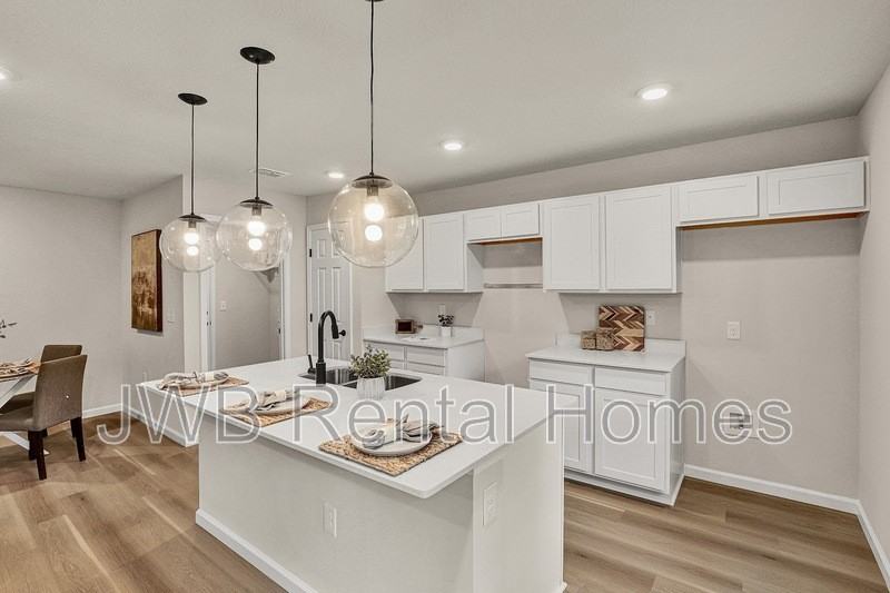 2356 Brooklyn Rd - Photo 2 of 23