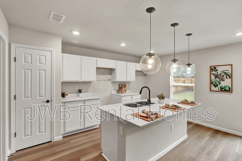 2356 Brooklyn Rd - Photo 4 of 23
