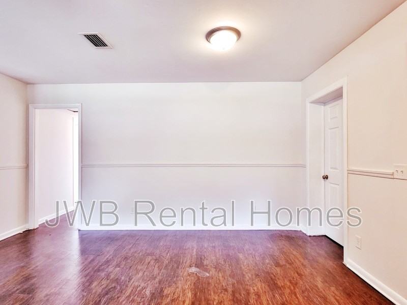 7532 Canaveral Rd - Photo 5 of 12