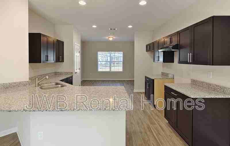 14067 Hollings St - Photo 2 of 11