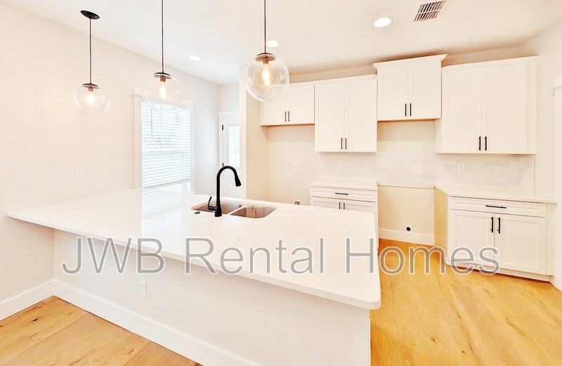 1739 N Market St #1 - Photo 2 of 12