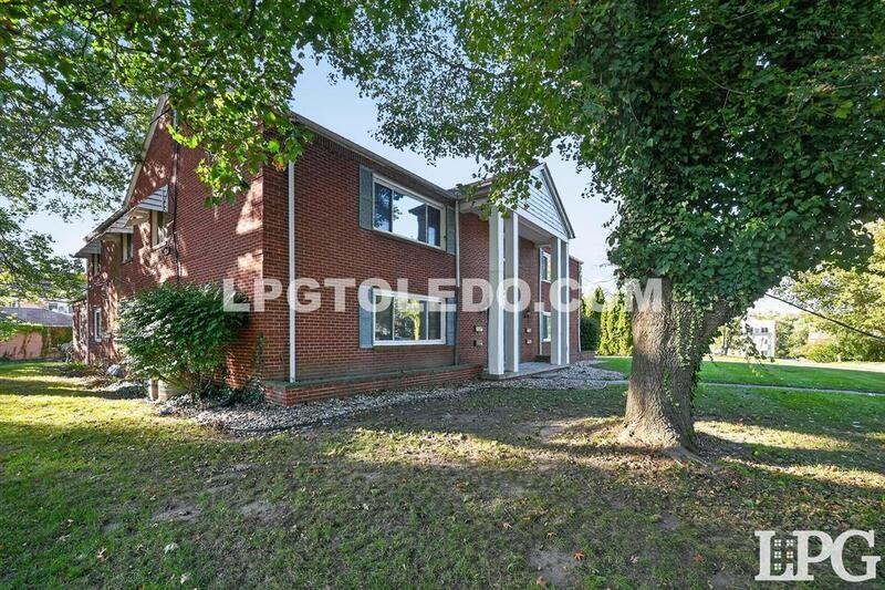 2139 Collinway St - Photo 2 of 32