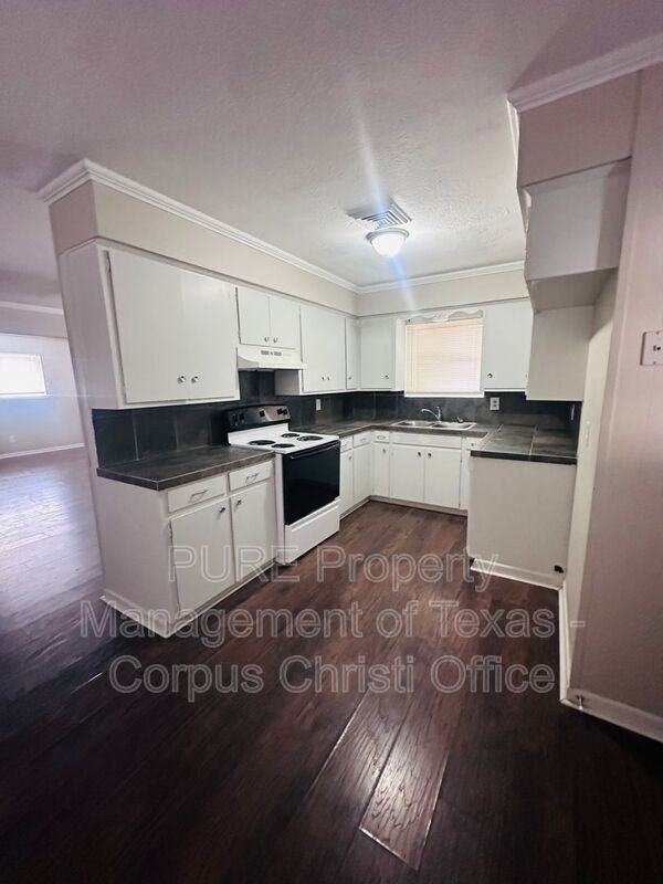 3842 Tiger Ln - Photo 7 of 13