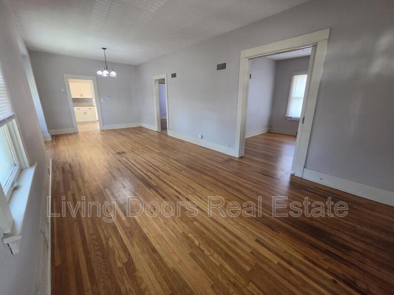 1445 Plum St - Photo 7 of 22