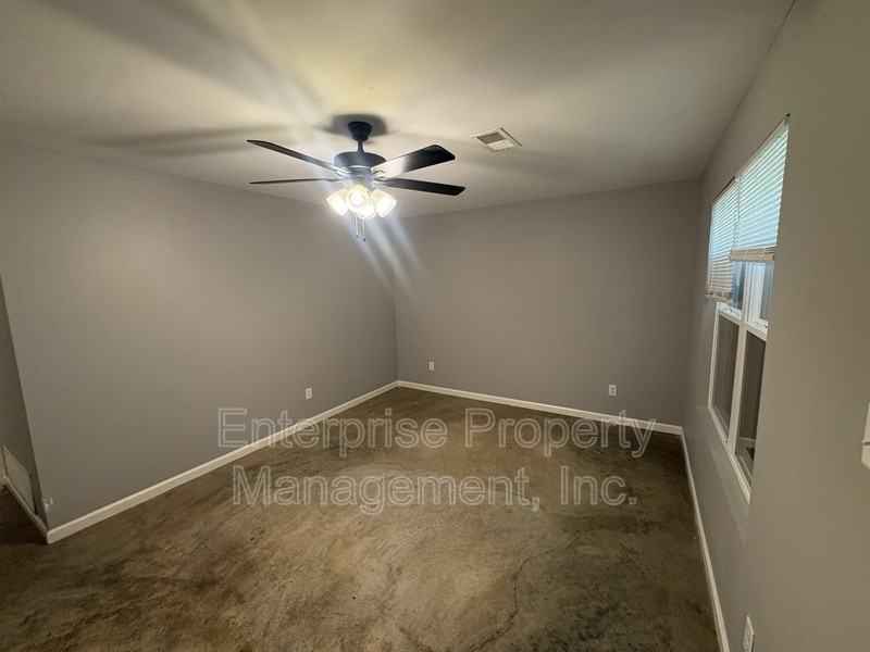 3292 Denver St - Photo 4 of 27