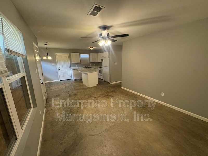3292 Denver St - Photo 5 of 27