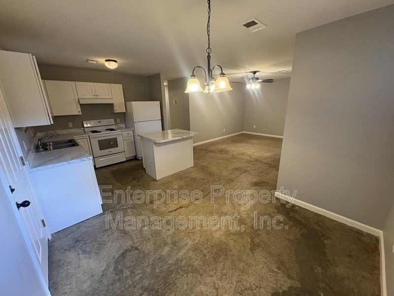 3292 Denver St - Photo 6 of 27