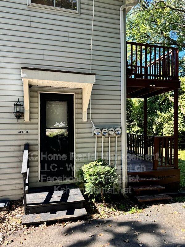 4400 Ne 46th Ter Apt 1e - Photo 2 of 13