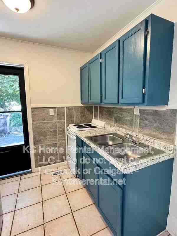 4400 Ne 46th Ter Apt 1e - Photo 6 of 13