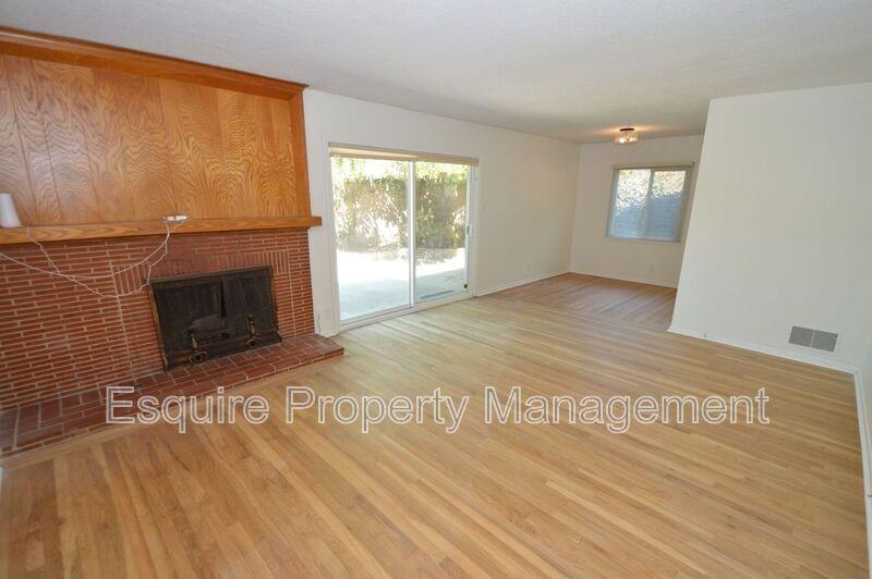 4657 Dean Dr - Photo 3 of 22