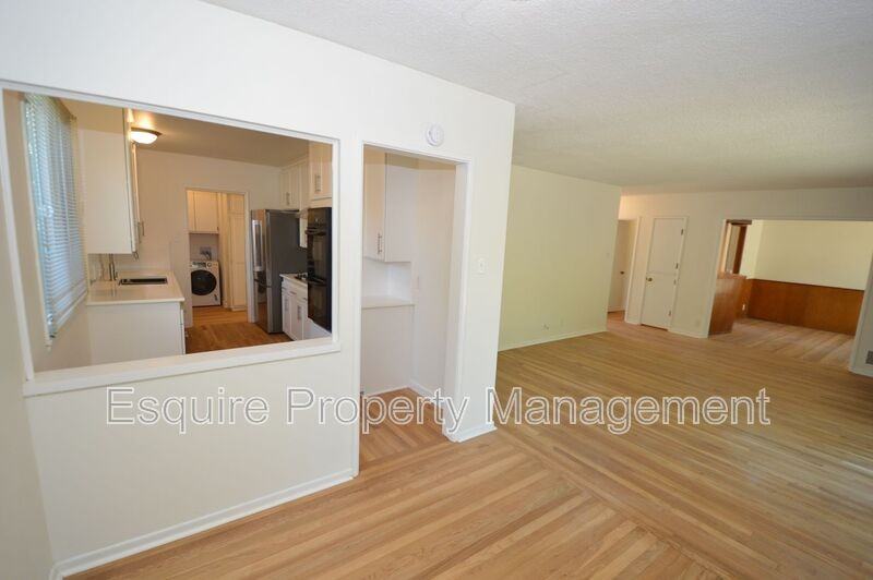 4657 Dean Dr - Photo 4 of 22