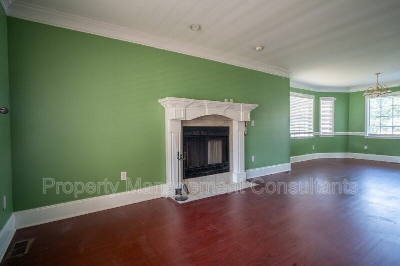 1060 Old Monrovia Rd Nw - Photo 4 of 23