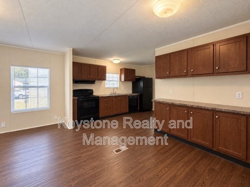 910 Gabby Ln - Photo 2 of 9