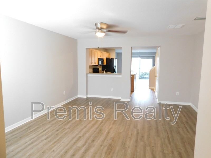 2505 Harn Blvd - Photo 2 of 10