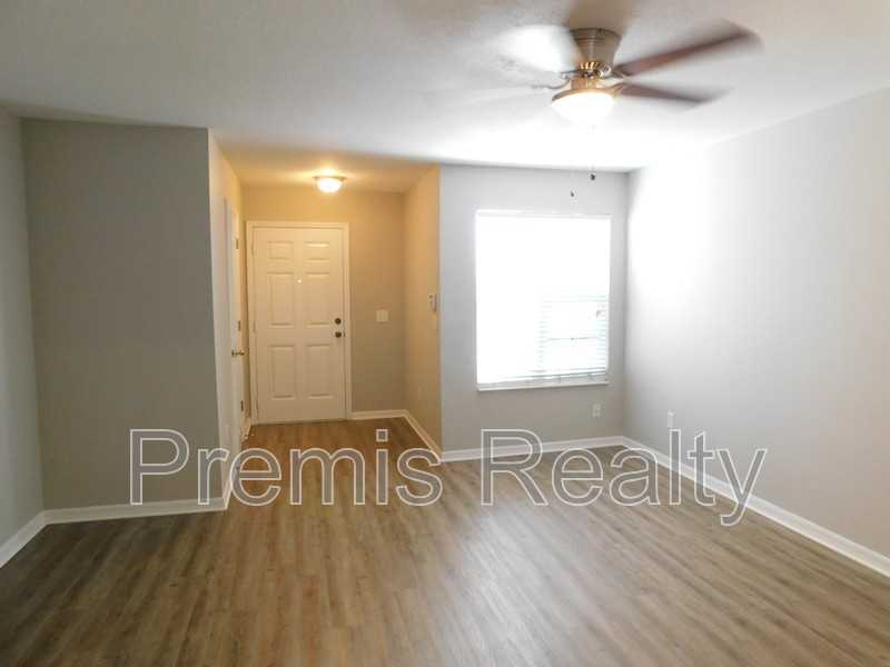 2505 Harn Blvd - Photo 3 of 10