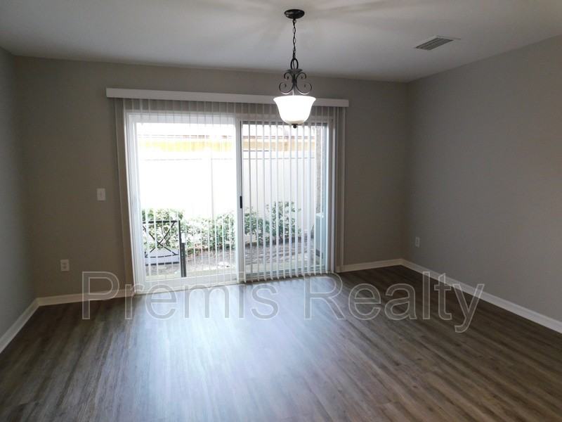 2505 Harn Blvd - Photo 5 of 10