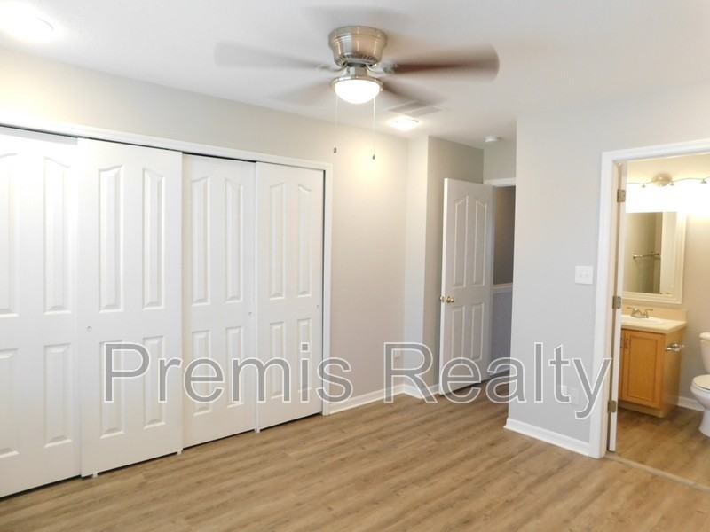 2505 Harn Blvd - Photo 6 of 10