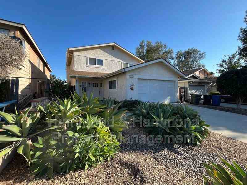 832 Masterson Dr - Photo 2 of 27