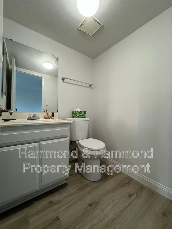 832 Masterson Dr - Photo 6 of 27