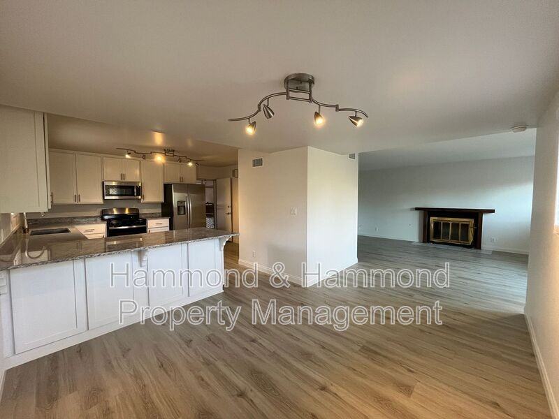 832 Masterson Dr - Photo 7 of 27