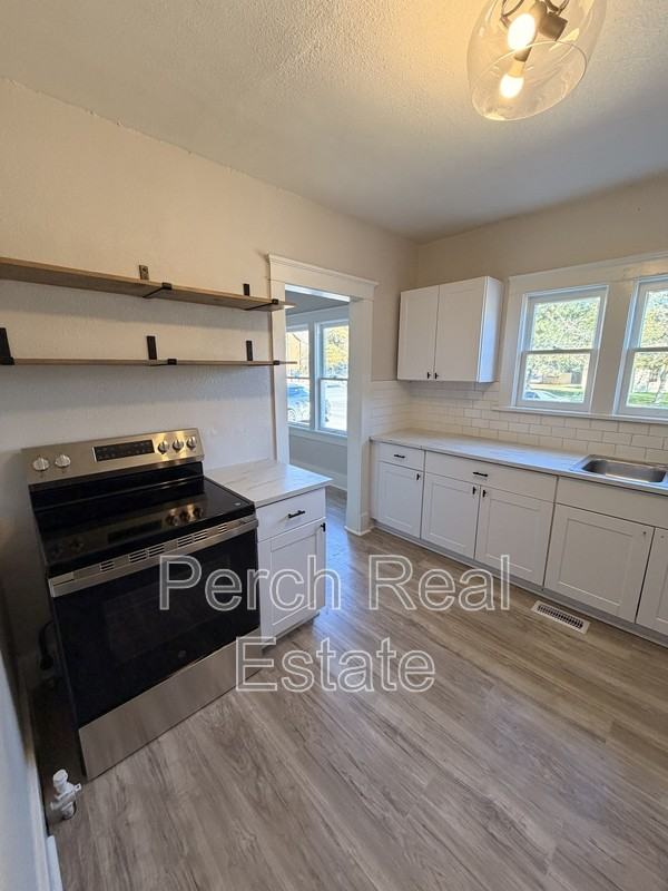 202 S 6th Ave - Photo 7 of 21