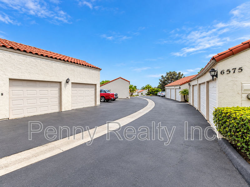 6575 Paseo Del Norte #D - Photo 7 of 36