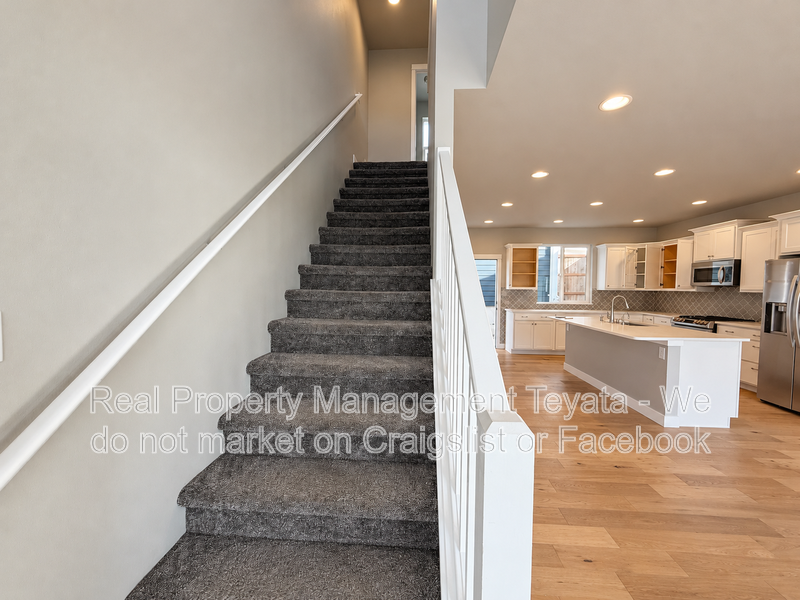 712 Blackstone Ln - Photo 5 of 22