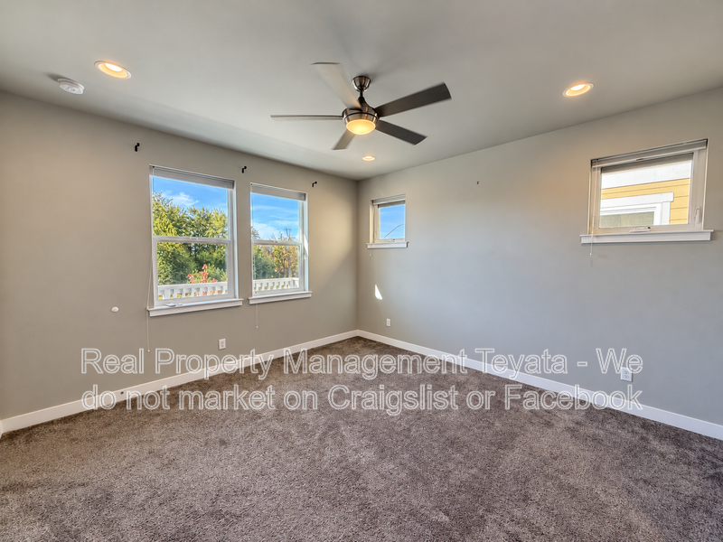 712 Blackstone Ln - Photo 7 of 22