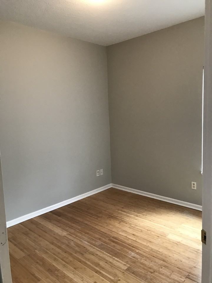 102 Smith St #C - Photo 4 of 6