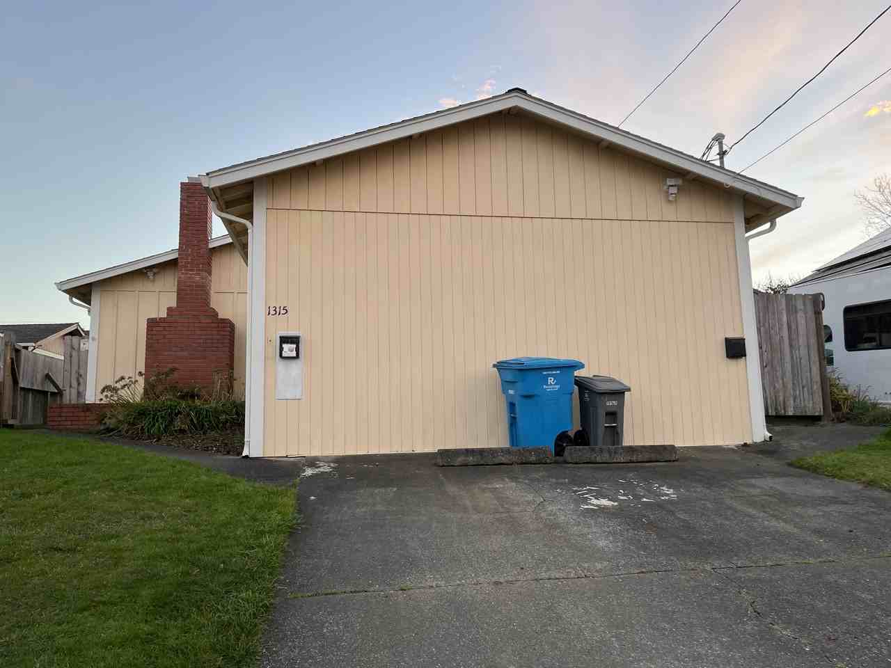 1315 Mccullens Ave #B - Photo 7 of 9