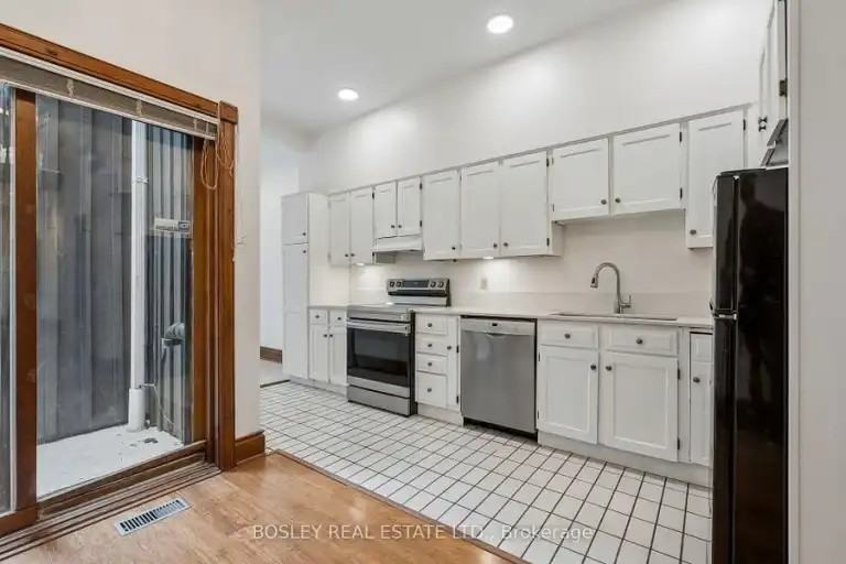297 Sumach St #1 - Photo 6 of 22