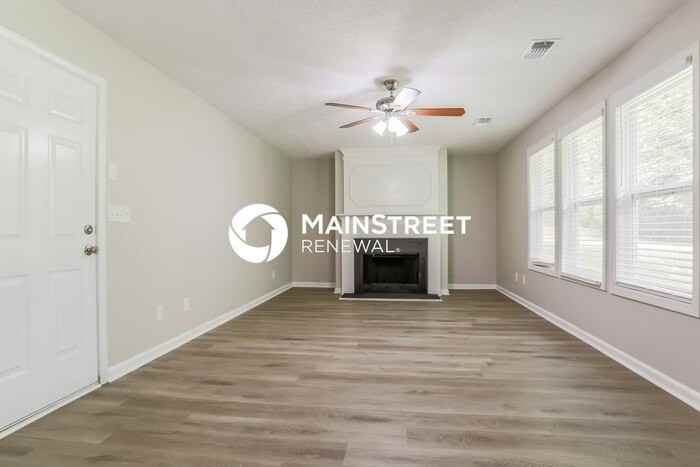 6578 Carriage Ln - Photo 4 of 17