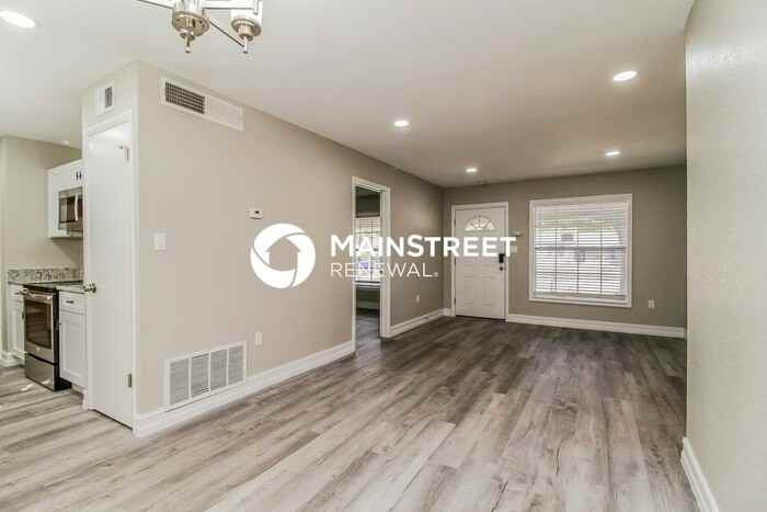 2102 Hartwell Ave - Photo 4 of 16