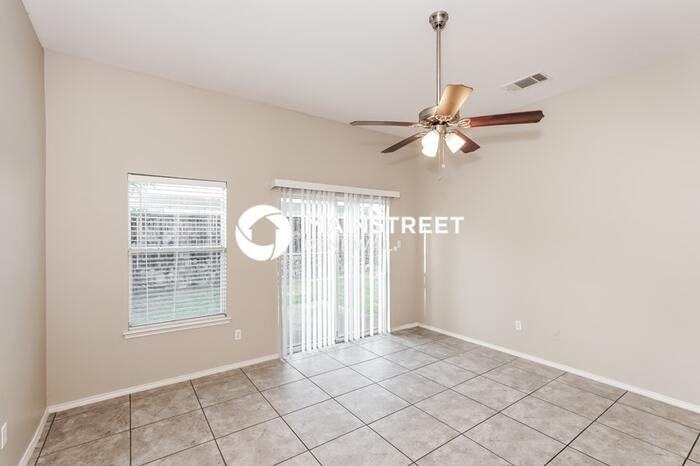 2923 Saint Bernard Dr - Photo 3 of 17