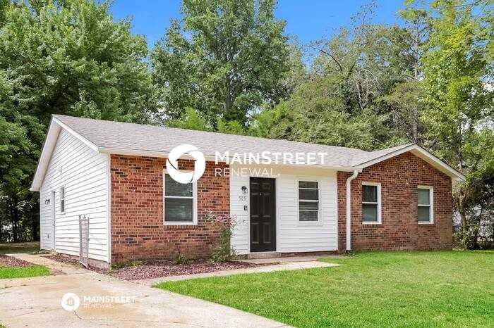 505 Tipperary Dr - Photo 2 of 16