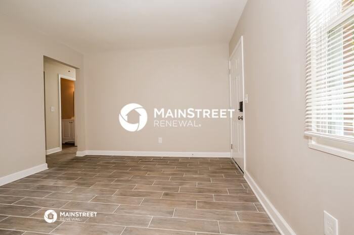 505 Tipperary Dr - Photo 3 of 16