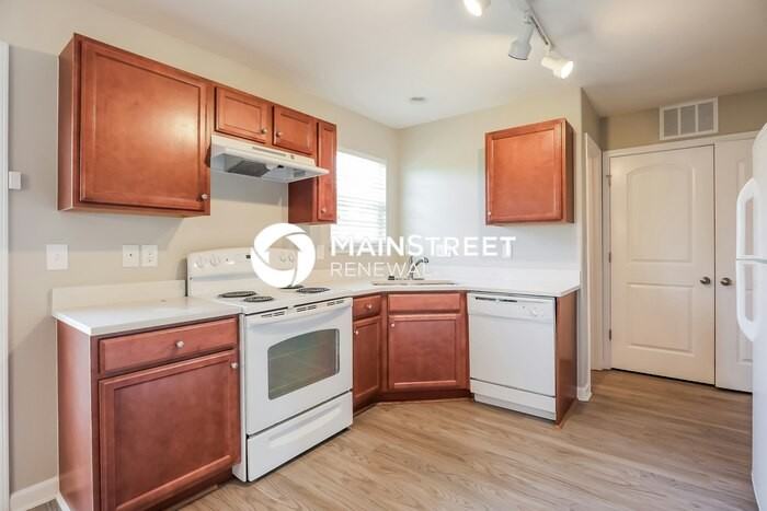 3084 Bushfield Dr - Photo 7 of 17