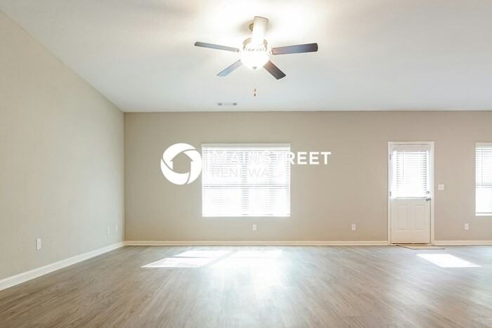 1012 Nandina Ct - Photo 2 of 17