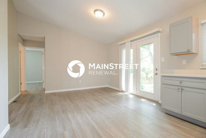 1107 Spencer Rd - Photo 2 of 17