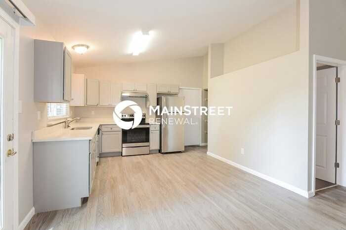 1107 Spencer Rd - Photo 3 of 17