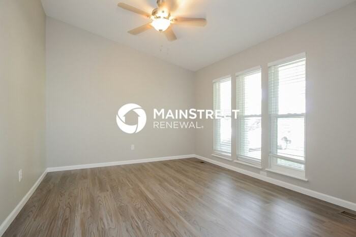 1107 Spencer Rd - Photo 5 of 17