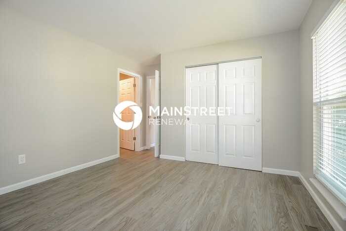1107 Spencer Rd - Photo 6 of 17