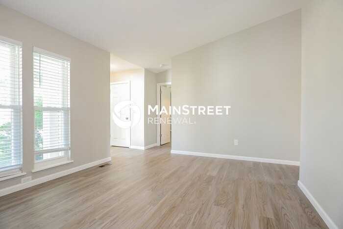 1107 Spencer Rd - Photo 7 of 17