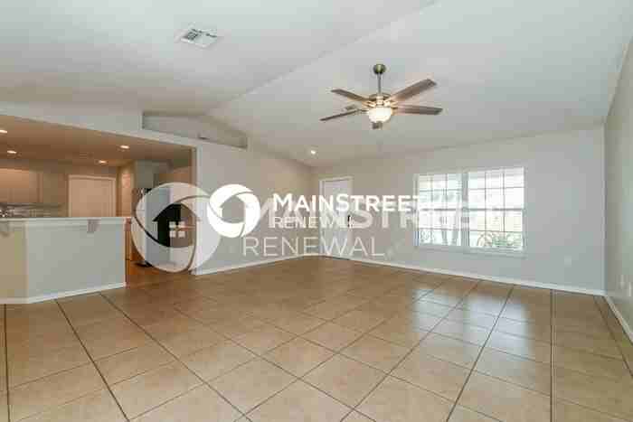 344 Ne 26th St - Photo 3 of 16